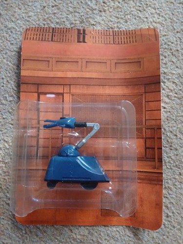 Red dwarf scutter - scutter, bnib