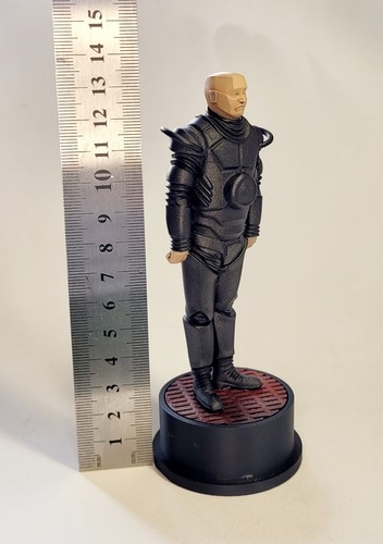 Kryten figurine red dwarf - kryten,
